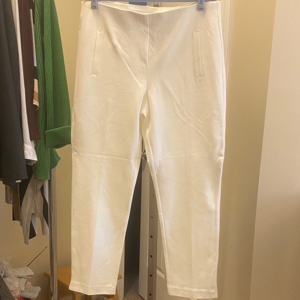 Chico's Winter White/ivory pontelle pull on dressy ankle pants. Chico’s 2/12